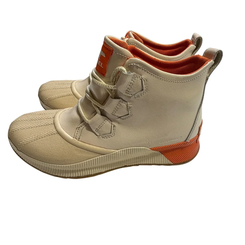 SOREL Out N About III Classic Waterproof Boots Cream Orange Women's 9.5